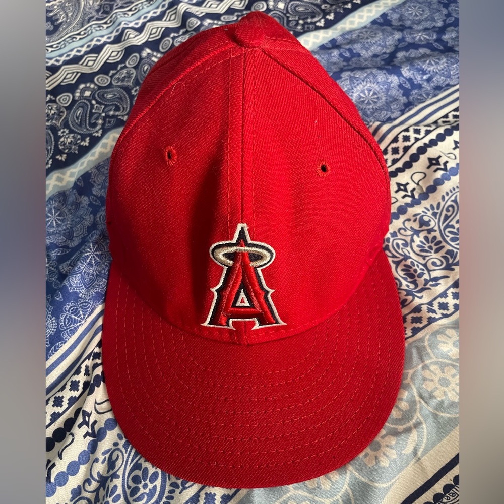Angels hat - Picture 2 of 3